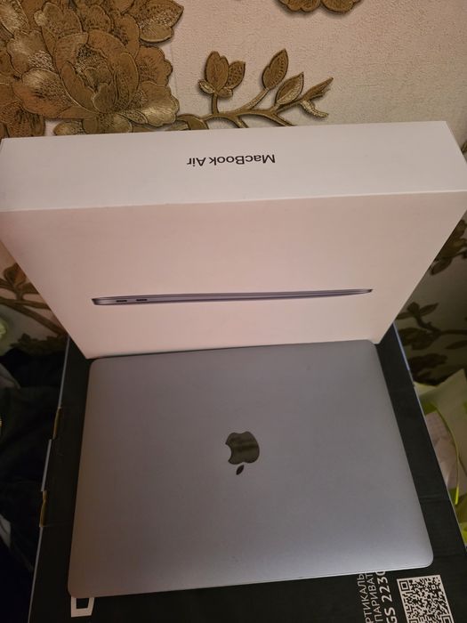 Макбук Эйр М1 256гб ЕАС с