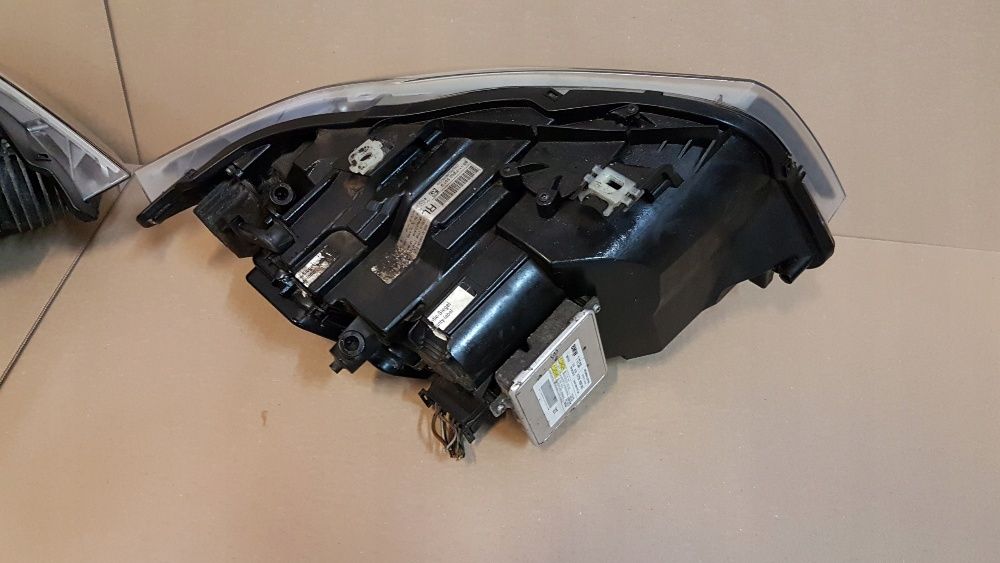 BMW 3 E90 E91 LCI far stanga dreapta faruri facelift bi-xenon adaptiv