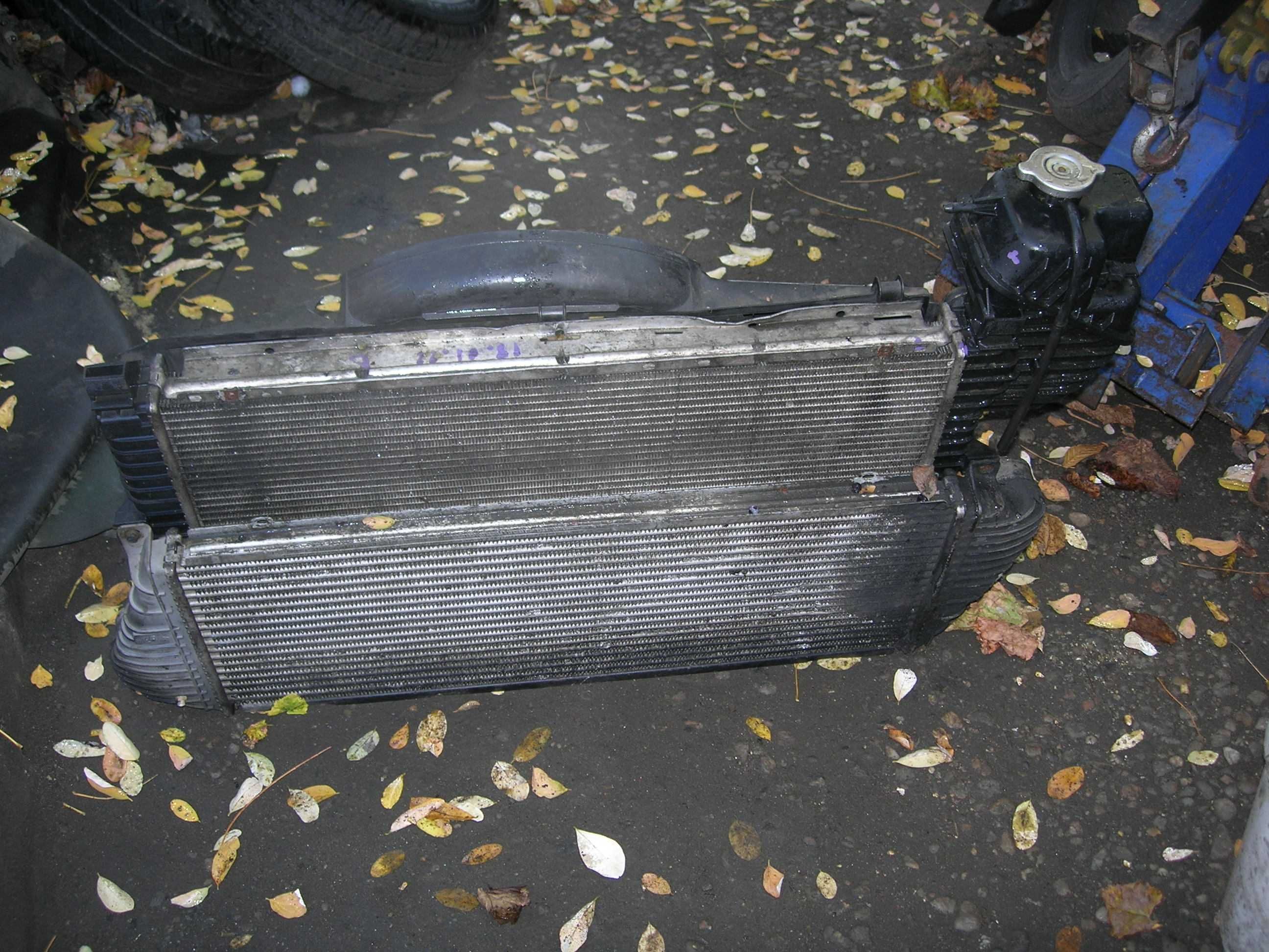 Radiator + intercooler Mercedes Sprinter 2.2CDI, an 2005