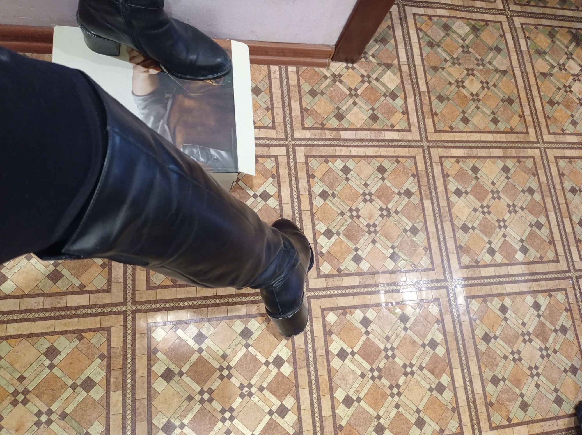 Продам зимние сапоги из натуральной кожи