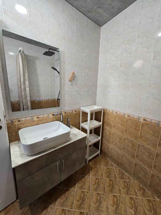 Дава се под наем Тристаен апартамент в Варна, м-т Траката - 65 кв.м за 765 € - Снимка #6