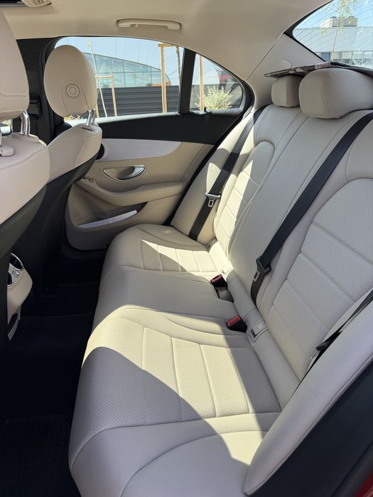 Mercedes-Benz C 200 d • 2019 • 2.0 Diesel •