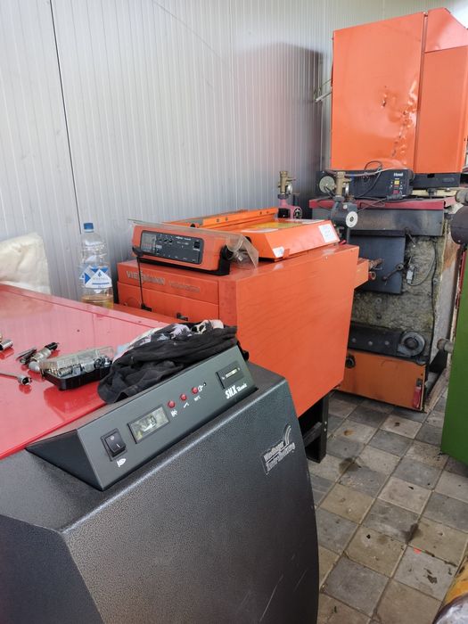 Vând ancalziri centrale boilere pufere.