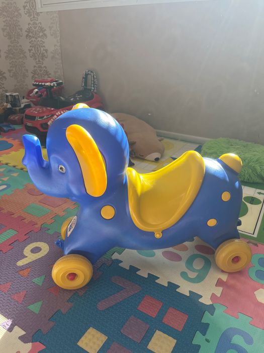 Слонче кракомобил