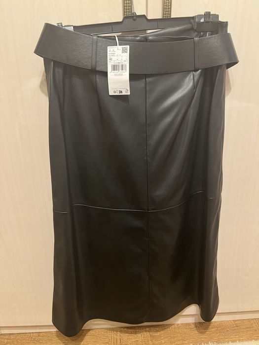 Fusta Mango imitatie piele