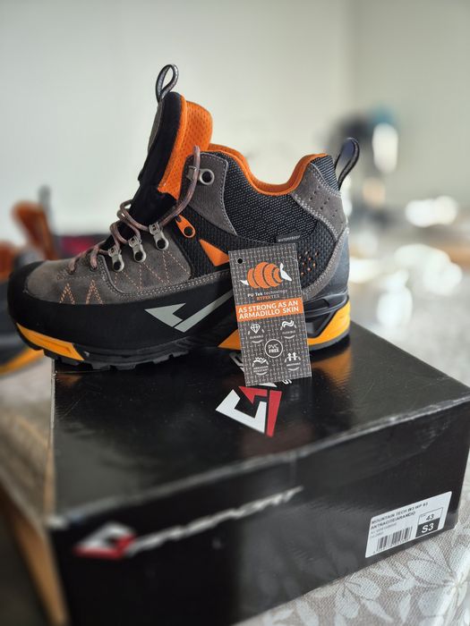 Bocanci de munte/Constructi nr 43