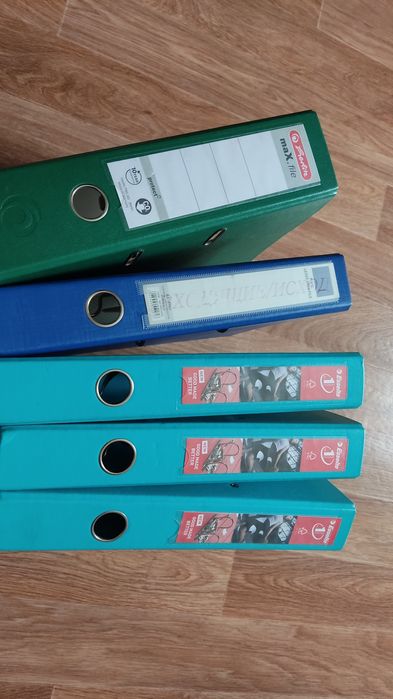 Папка-регистратор с арочным механизмом. Европа