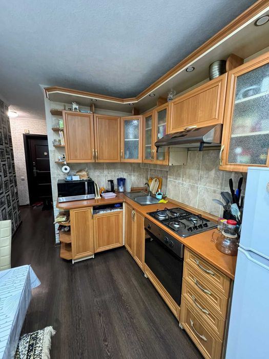 Продам 3х комн квартиру пр. Республики