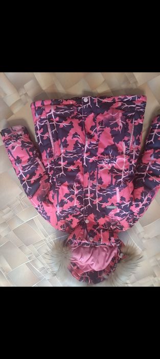 Продам комбинезон зимний на девочку