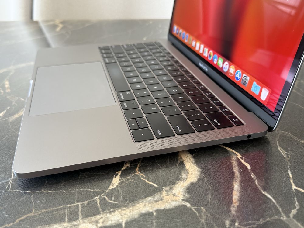 MacBook PRO 2017год A1708. Retina. Core i5/16GB/256GB
