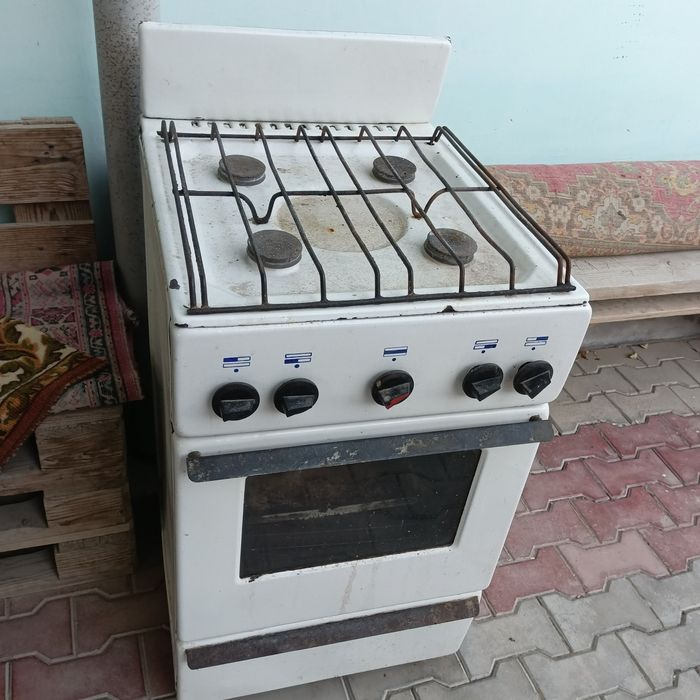 Продам газовую плиту.
