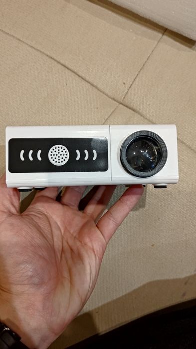 Мини проектор, MicroSD, AV, Aux