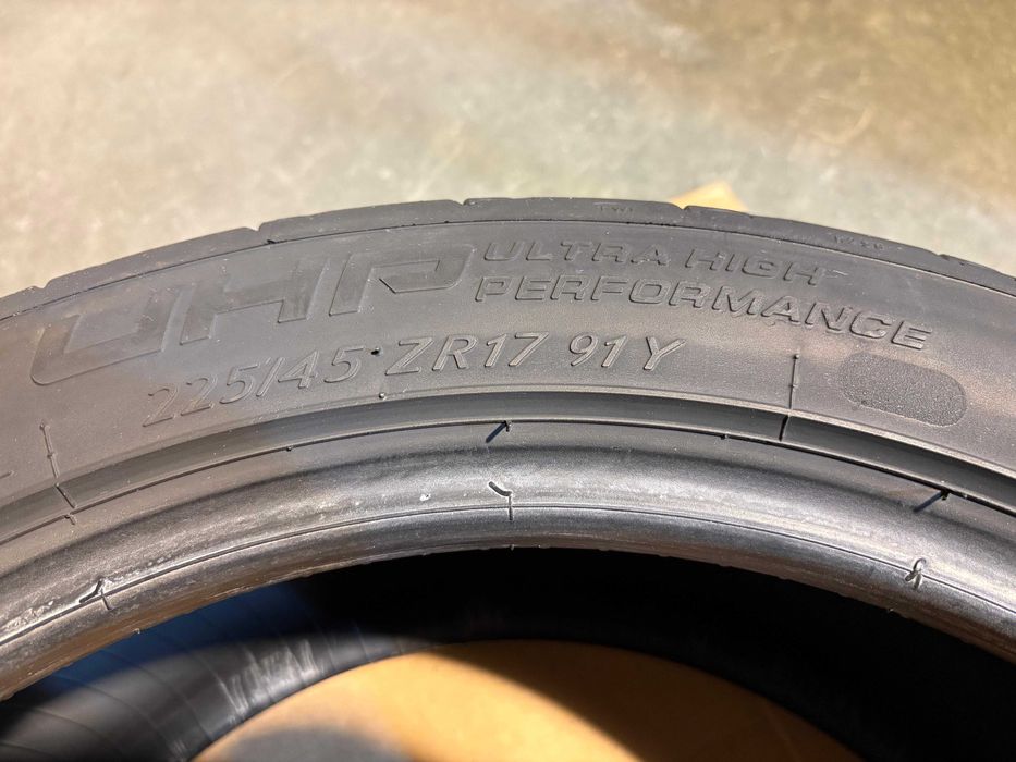 Anvelope 225/45/17 Tigar UHP, 92Y /Anvelope Falken 205/55/16