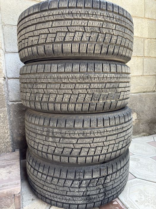 Продам комплект зимней резины Yokohama 235/45R18