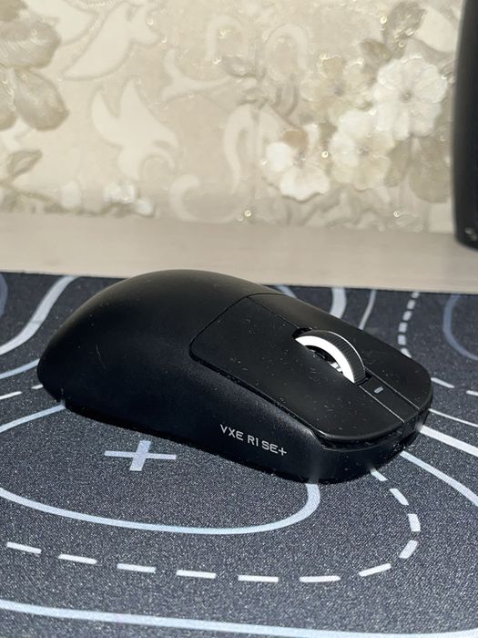 Продам мышку Vxe r1 se+