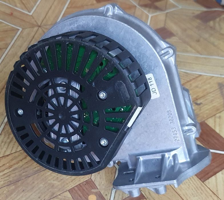 Vând piese centrala termică Saunier Duval  și Instant apă Vaillant