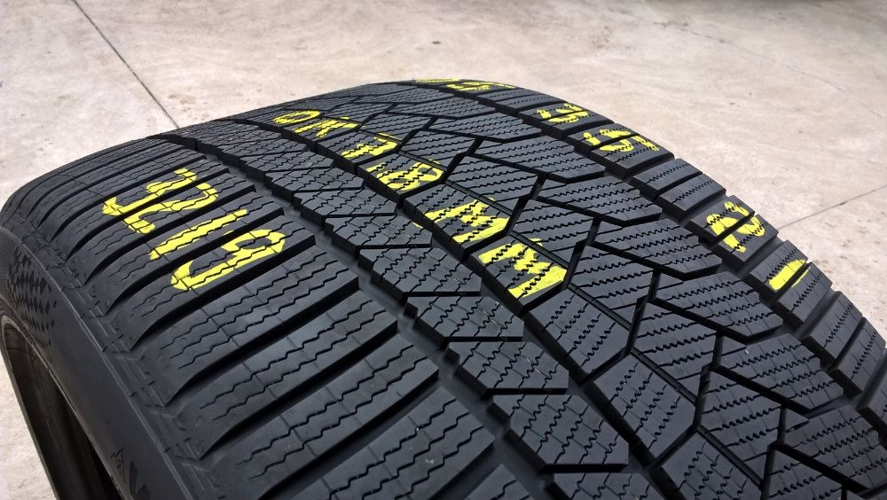 O anvelopa de iarna 305 35 21 continental wintercontact TS 860S 7,8 mm