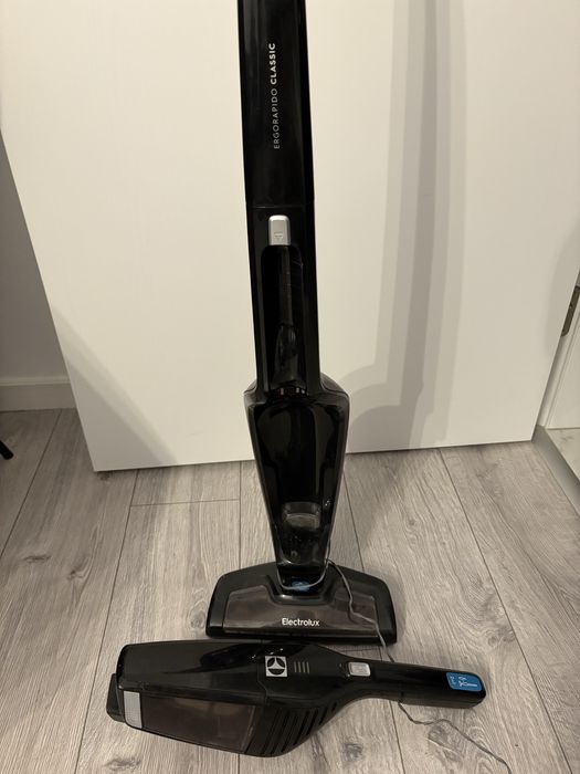 ELECTROLUX - Aspirator vertical - Model “ eerc72eb “