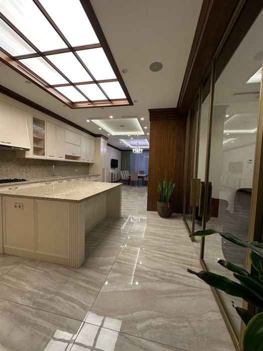 Евродом 8 соток , на две улицы