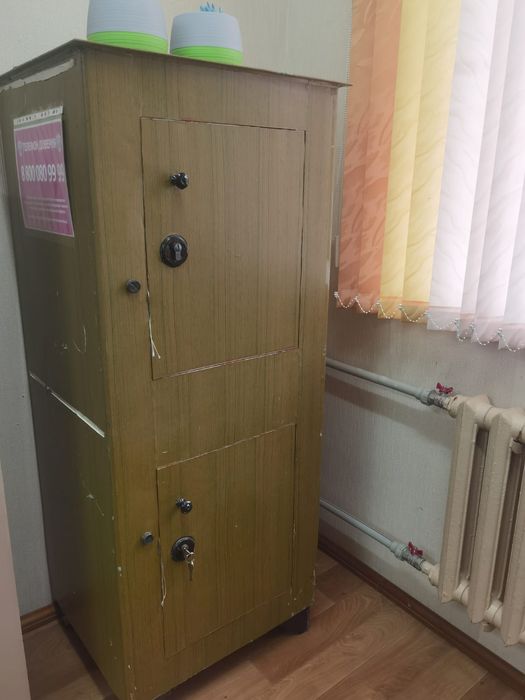 Сейф металлический для офиса или дома