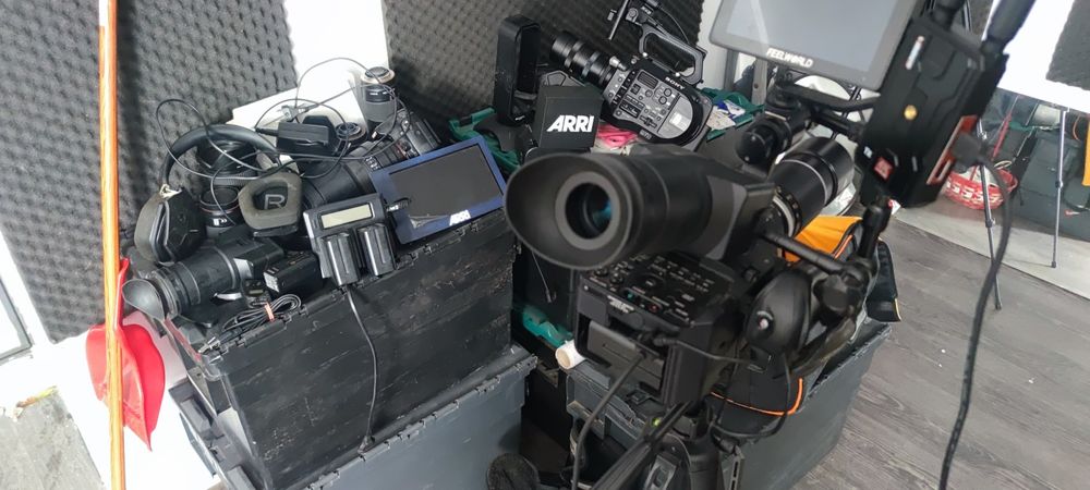 Camera sony fs100.monitor.obiectiv.super okazie