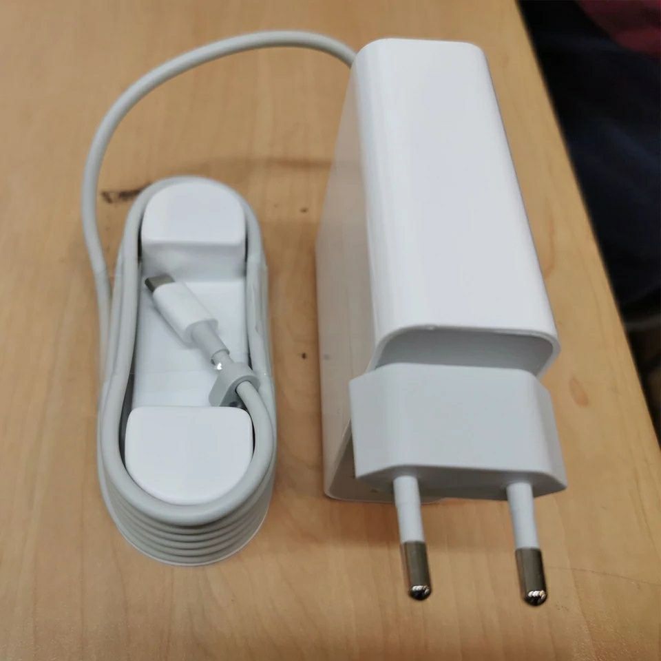 Зарядное устройство для ноутбука USB Type-C 65W