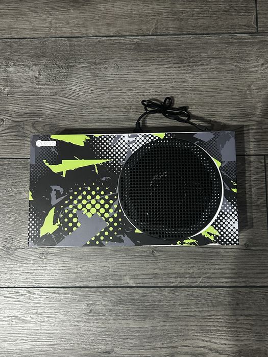 Vând Xbox Seria S