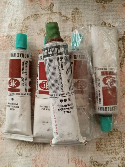 Художественная краска масляная, ленинградская