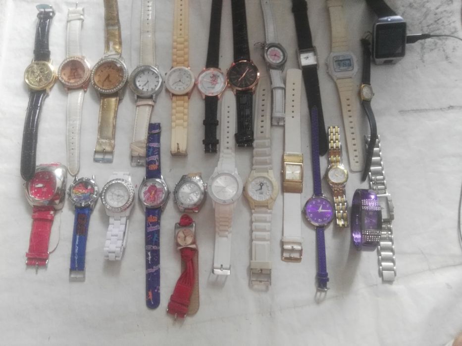 Ceasuri de mână pentru bărbați și femei