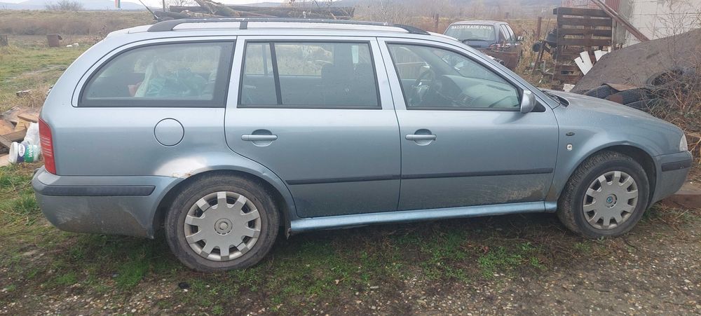 Vând Skoda Octavia