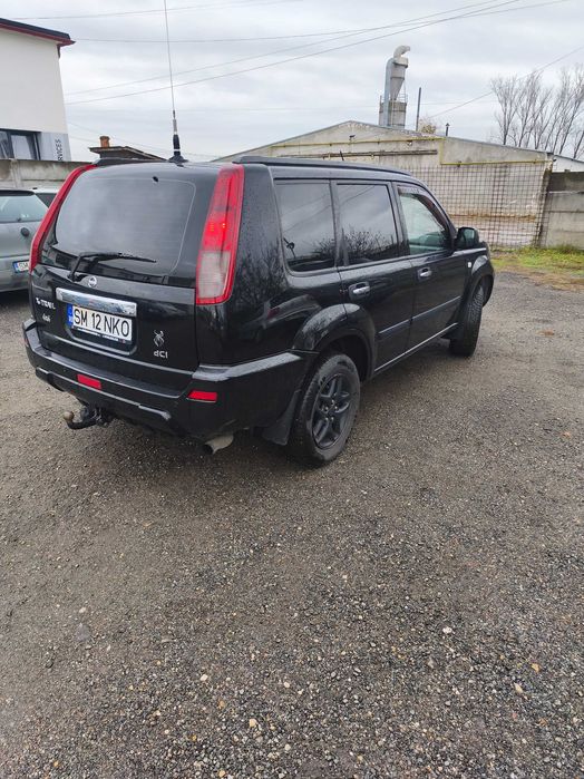 Vând sau schimb Nissan XTrail T30