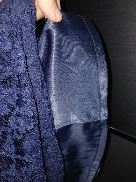 Продаю вечерное платья с камнями Б/У размер 42, форма рыбалки