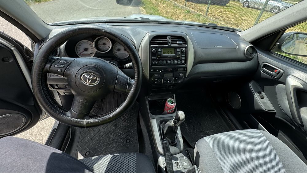 Toyota Rav4 - 2 usi