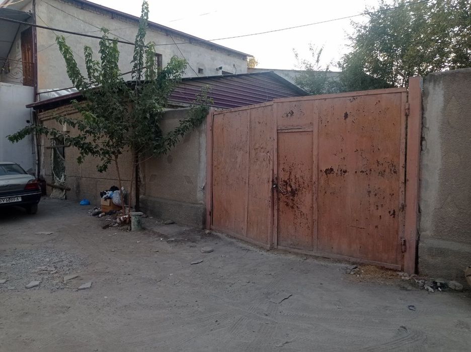 Гулистон Шахар марказда бино сотилади