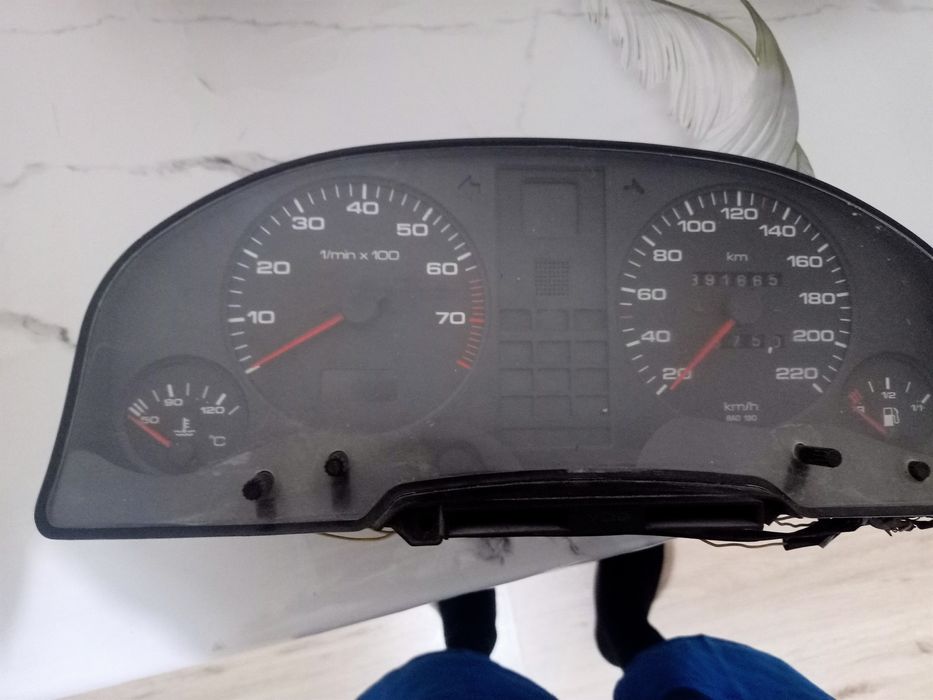 Продам от Ауди в4 щиток прибор