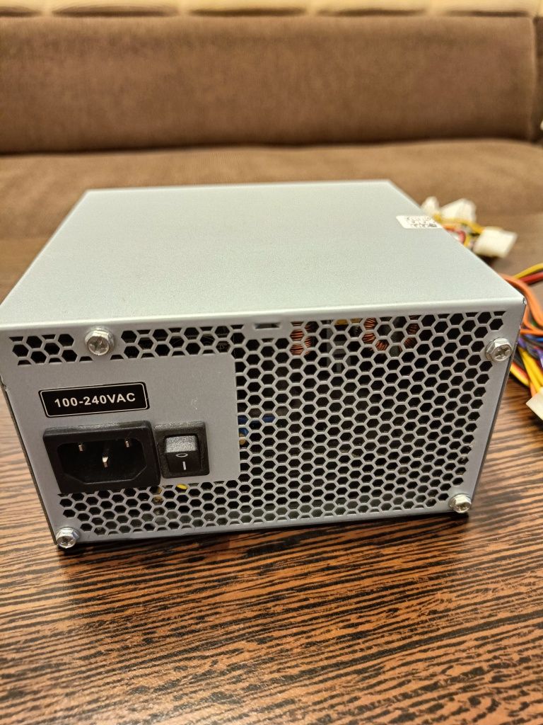 Vând sursa PC Seasonic 350 W