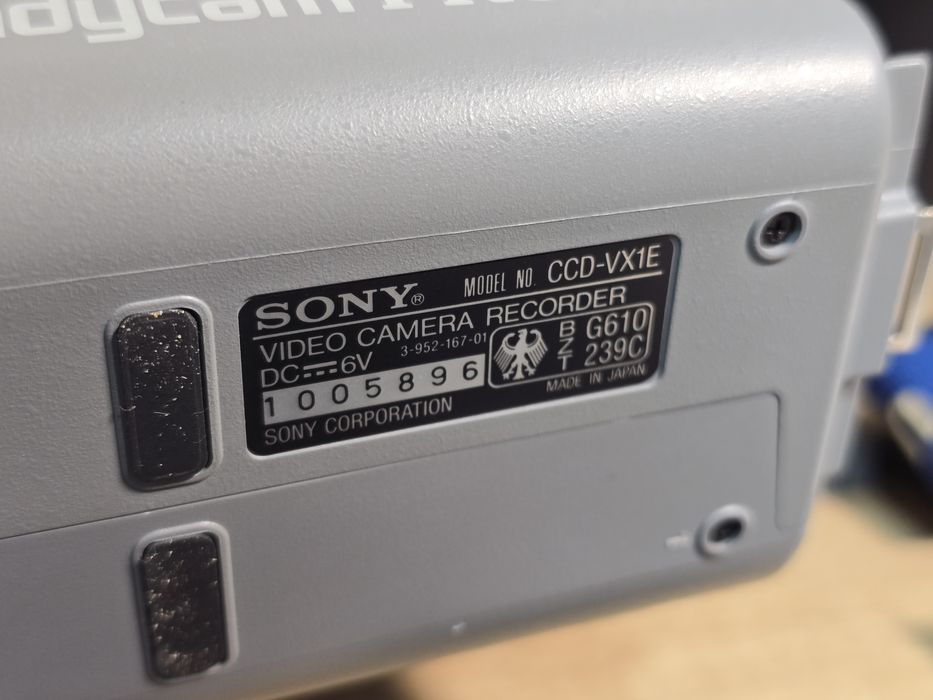 Camera video SONY CCD-VX1E, hi8 hifi stereo , handycam PRO