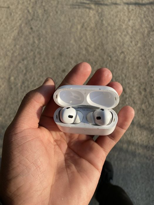 Продаётся Airpods pro 3