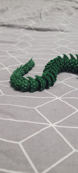 Dragon verde facut la imprimanta 3D