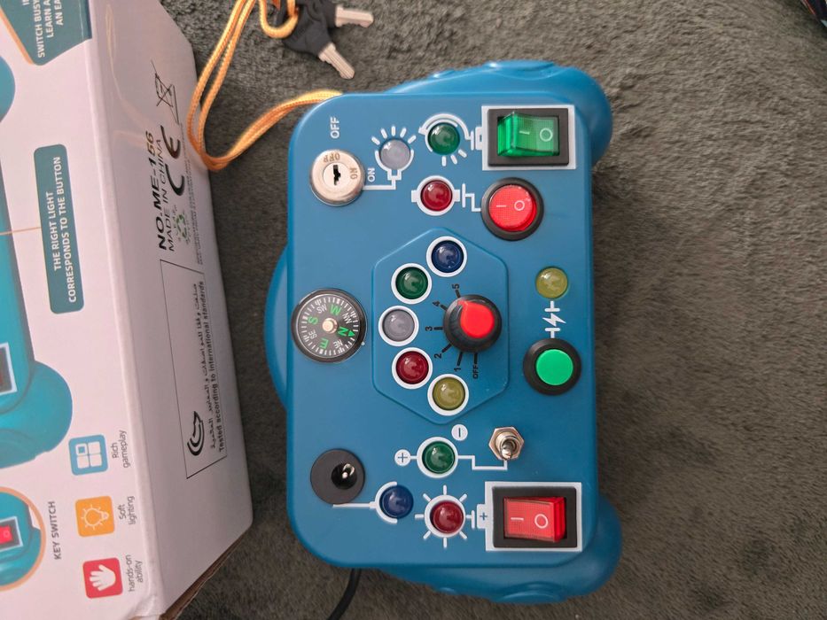 Montessori busy board