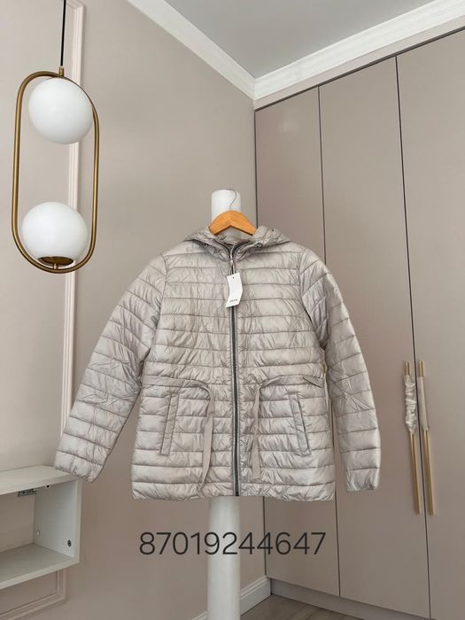 Куртка легкая новая, Ostin