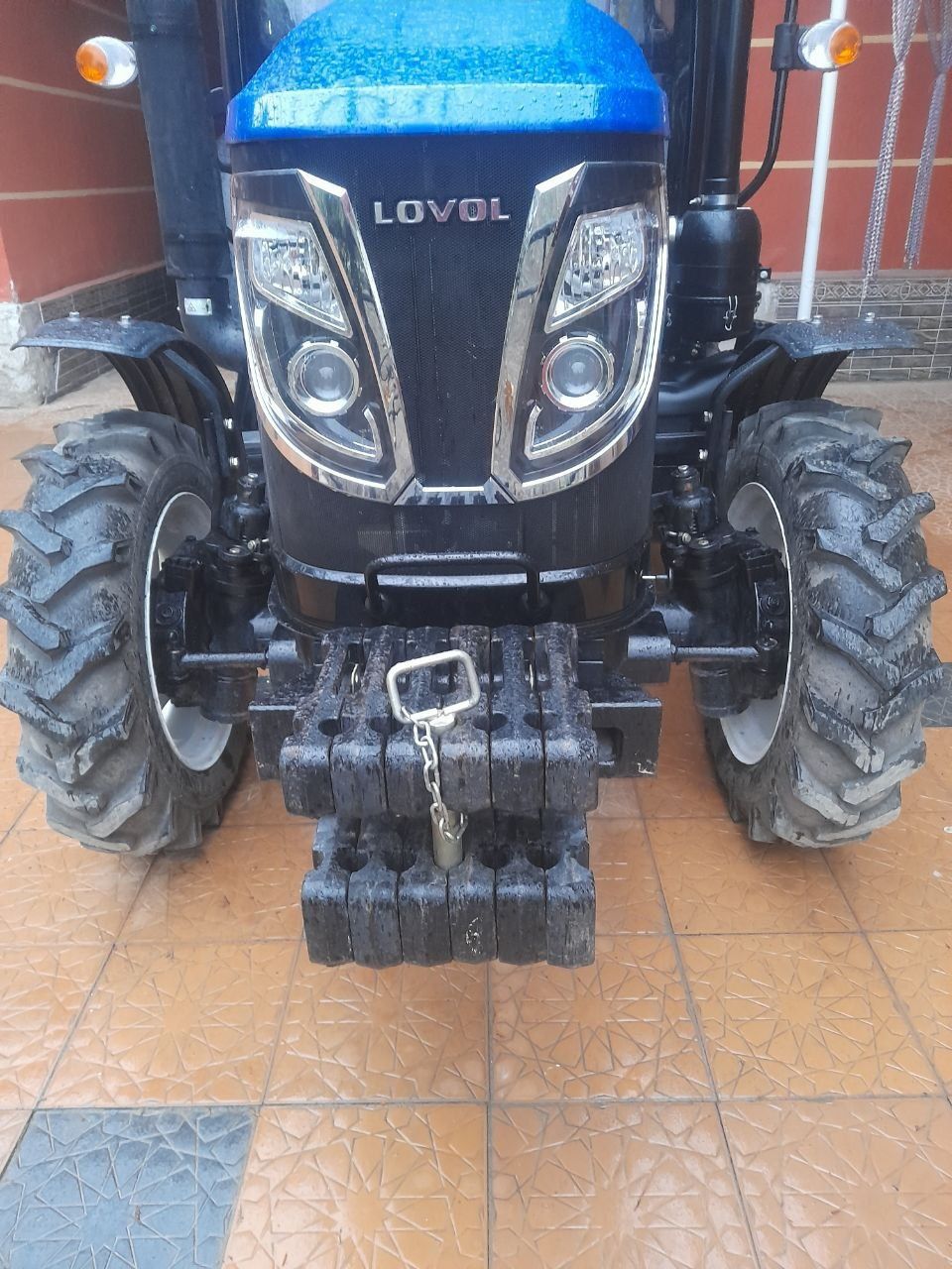 Traktor Lovol 504 B