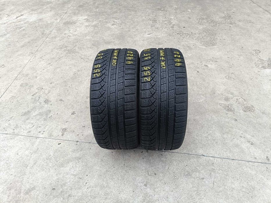 Doua anvelope iarna 255 35 19 pirelli p zero winter 7 mm 4420