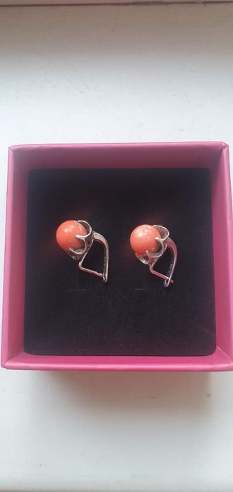 Продаются серги серебрян