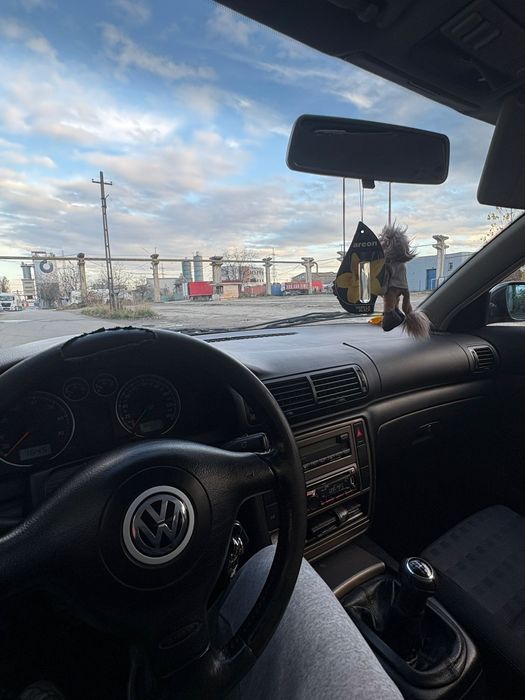 Vand VW Passat 2001 B5.5 1.6 benzina