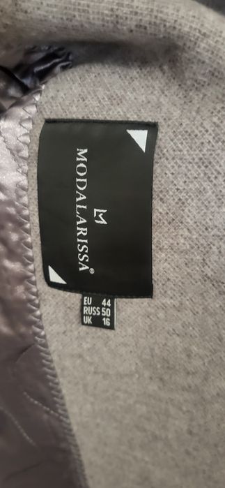 Норка жағалы польто 48-50 р-р.Жағдайы жақсы. Бағасы  35000 т