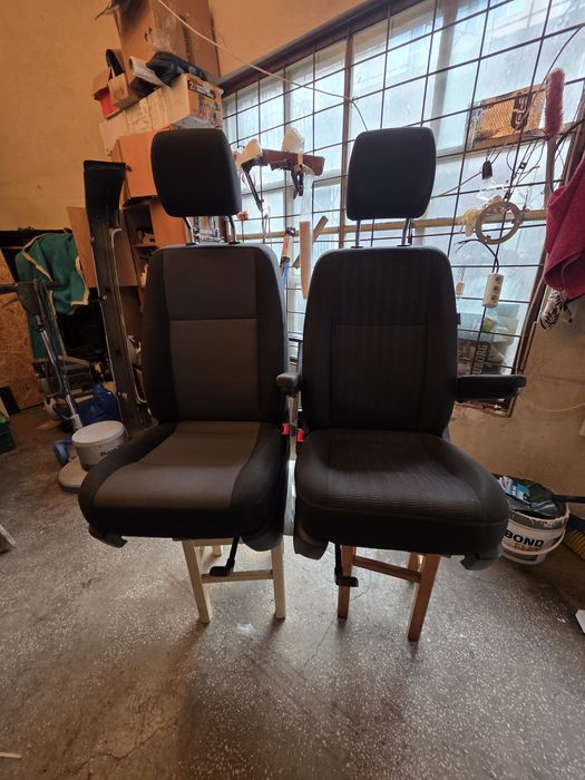 De vânzare   scaun  șofer si pasager ptr vw t 5 -6