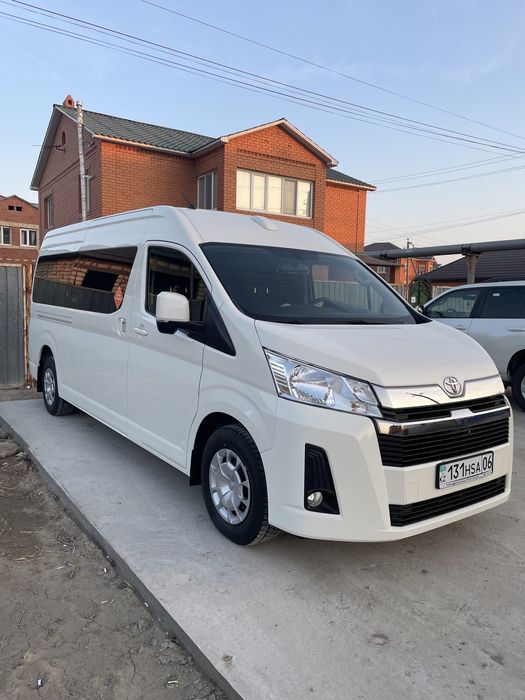 Сдается микроавтобус Toyota Hiace (Тойота Хайс)