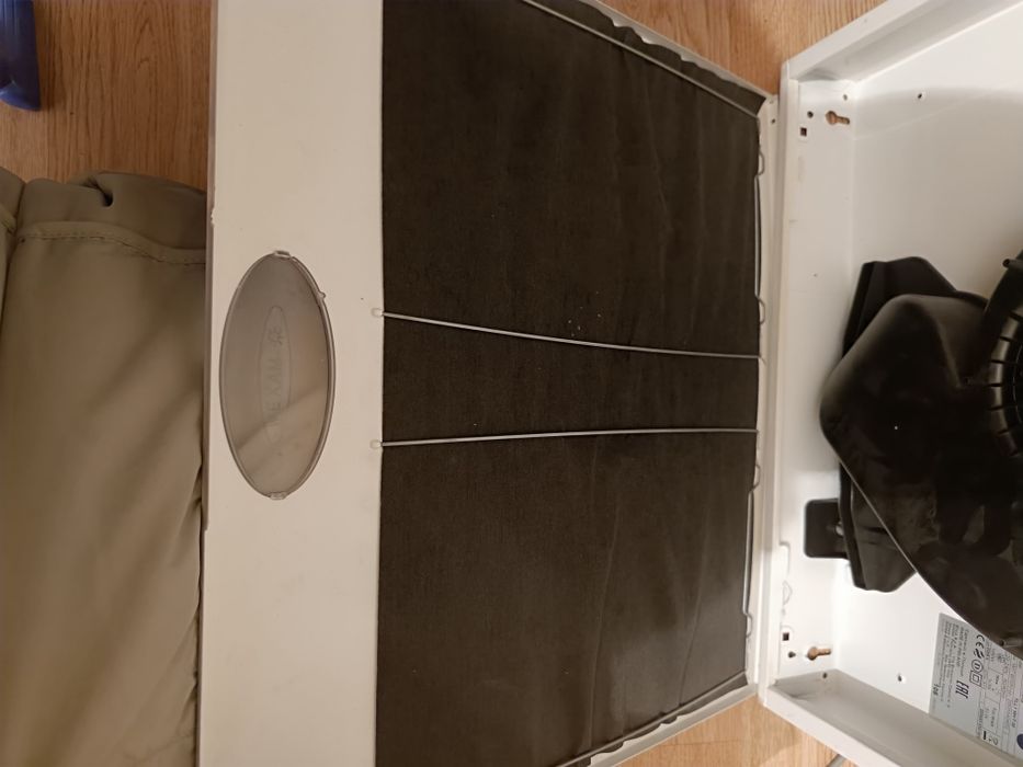 Продам вытяжку новую