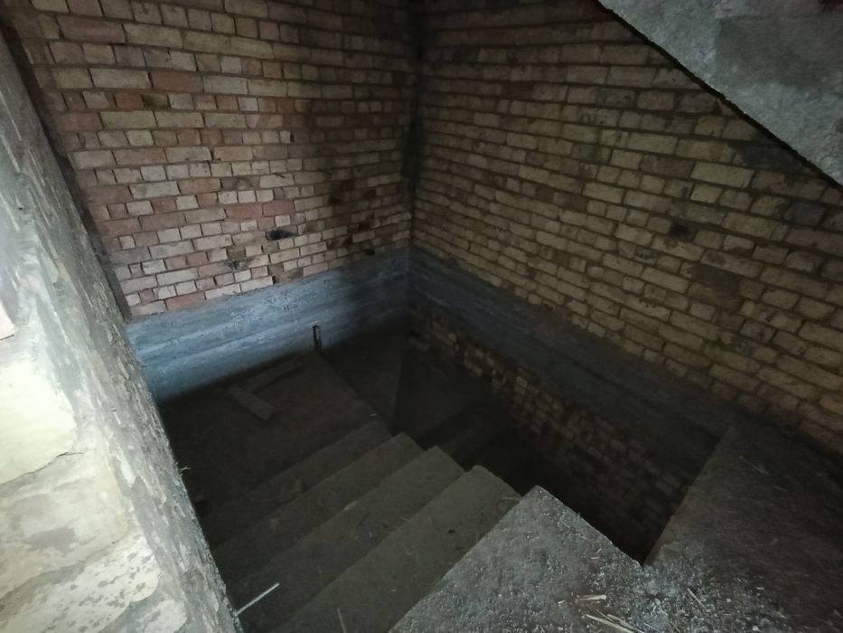 Yangi qurilgan uy sotiladi. Продается новый дом